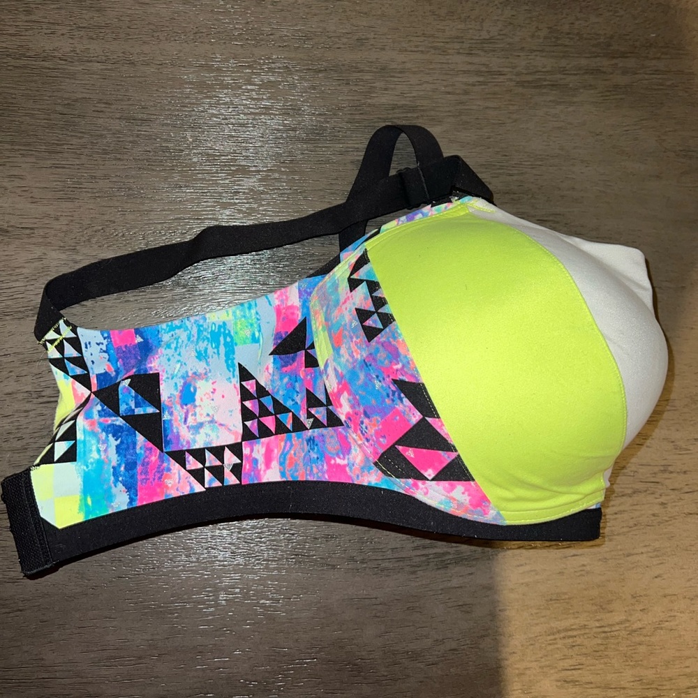 Victoria’s Secret VSX Sports bra